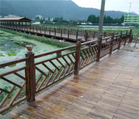 防腐木围栏